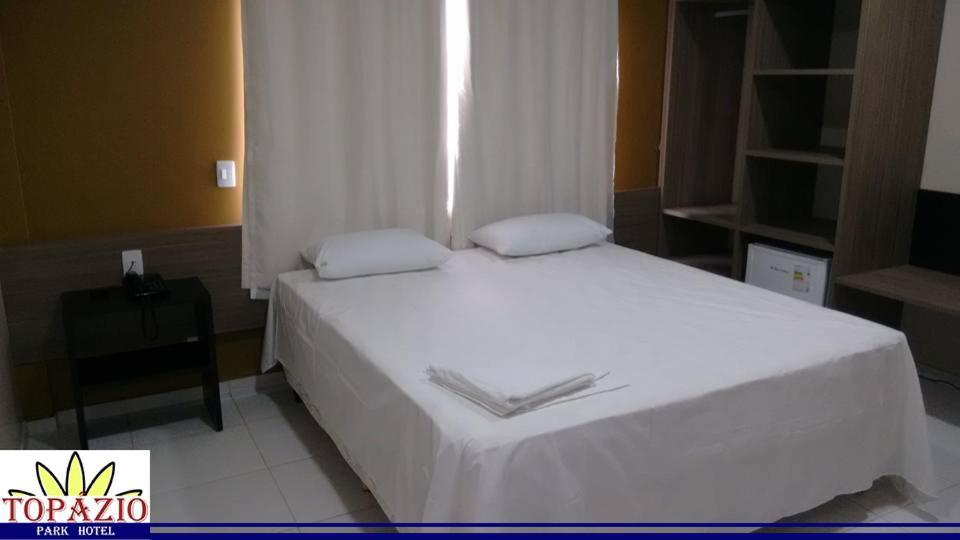 Topazio Park Hotel Afranio Bagian luar foto