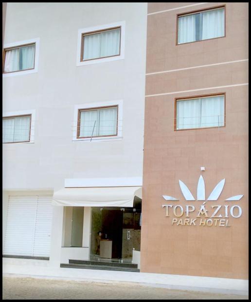 Topazio Park Hotel Afranio Bagian luar foto